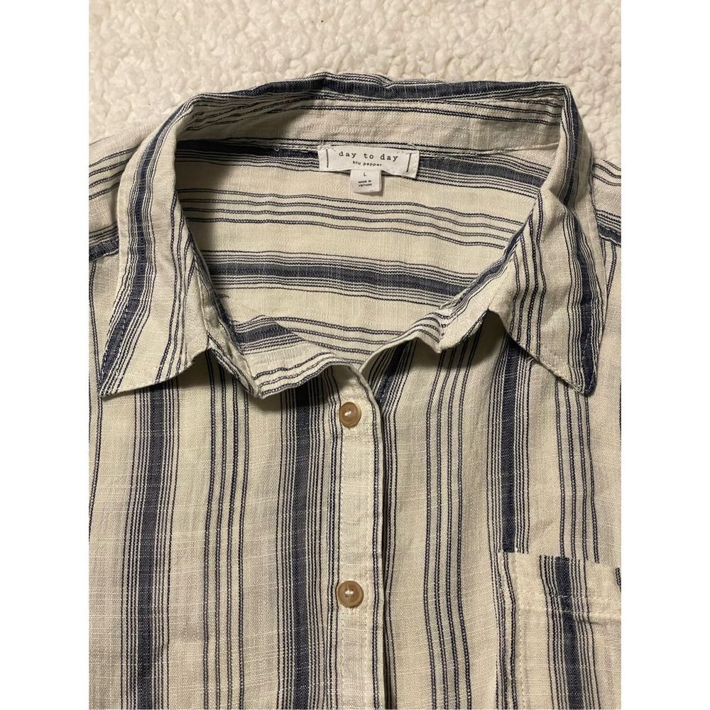 Blu Pepper Day to Day Blue Stripe Button Up Ladies Large Very Soft EUC